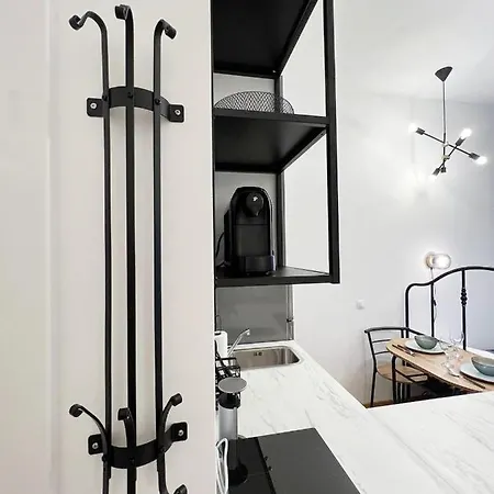 Tyrsova Design Apartment
