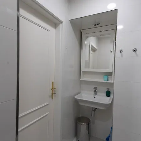 Apartment Live With A Fantastic View In The Center