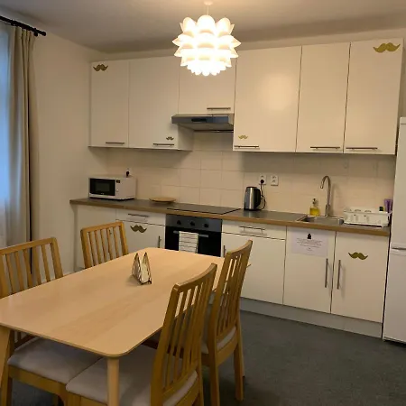 Little Tom Apartman Prága