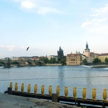 Apartment Laxmi Happy Home In Prague Prag