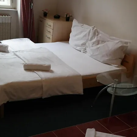 Club Bed & Breakfast