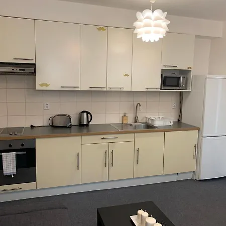 Little Tom Apartment