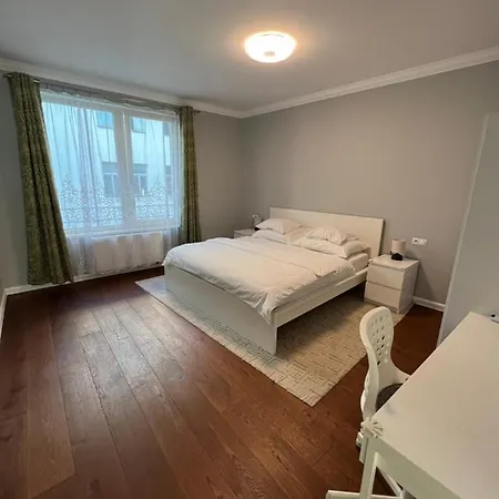 The Dante - Family With Free Parking * Prague