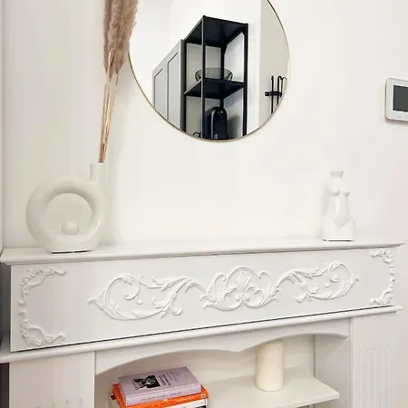 Tyrsova Design Apartment