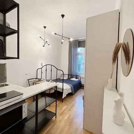 Tyrsova Design Apartment