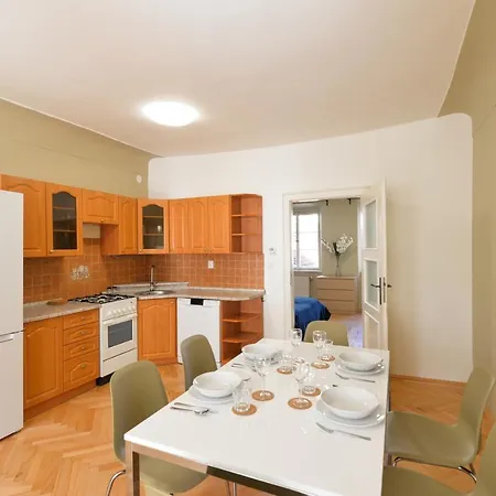 Celetna 27 Apartment
