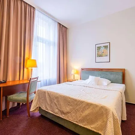 Clarion Old Town Hotel
