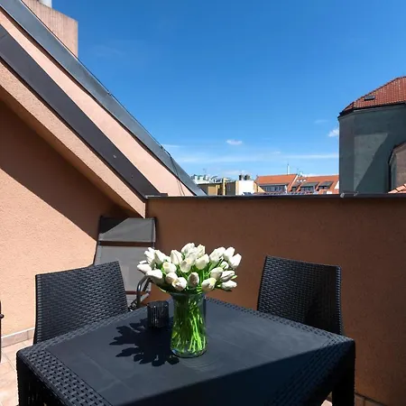 Bohemian Dreams And By Dwellfort Aparthotel 4*