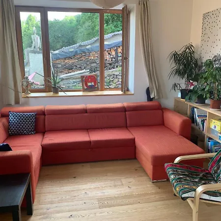 Dom wakacyjny Cosy Family House With Garden, 12 Min From The Center *