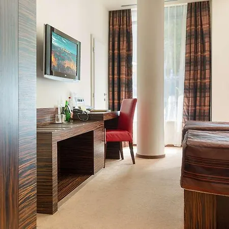 Szálloda Ea Crystal Palace 4*