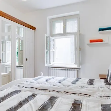 Apartment Luxury & Quiet Charming 2bds Near River - Nek2nd