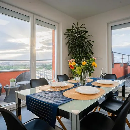 Apartment Penthouse Letnanske Zahrady *