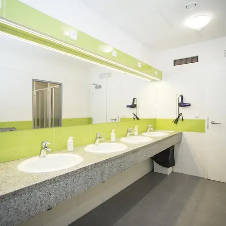Prague City Centre Aparment Hostel *