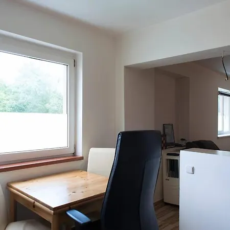Cely Dum S Vybavenou Kuchyni, Koupelna S Virivkou Holiday home *