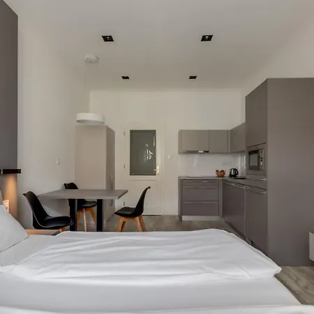 Hotel Lampi 2*