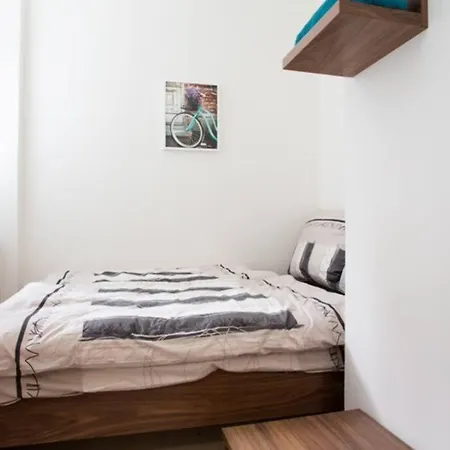 Luxury & Quiet Charming 2bds Near River - Nek2nd Apartment