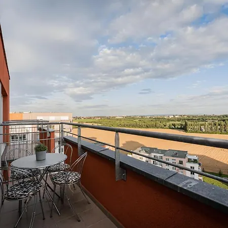 Penthouse Letnanske Zahrady Apartment