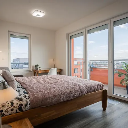 Apartment Penthouse Letnanske Zahrady *