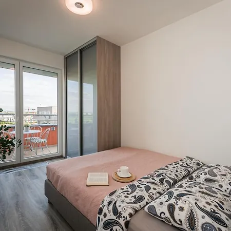 Apartment Penthouse Letnanske Zahrady Prague