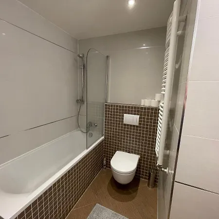 Apartment At Garden Towers *