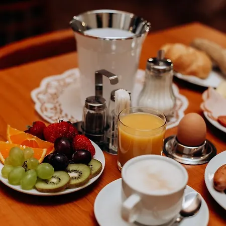 Alton Hotel 3*