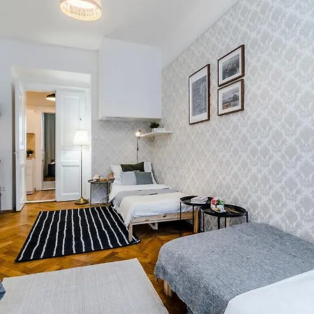 Spacious Apt In Center By Michal&friends Apartament *