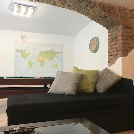 Party Bunker Apartment *