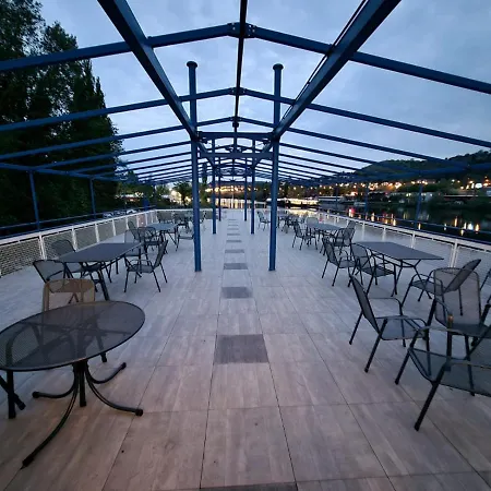 Racek Botel