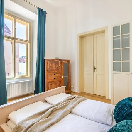 Celetna - Old Town Aparthotel