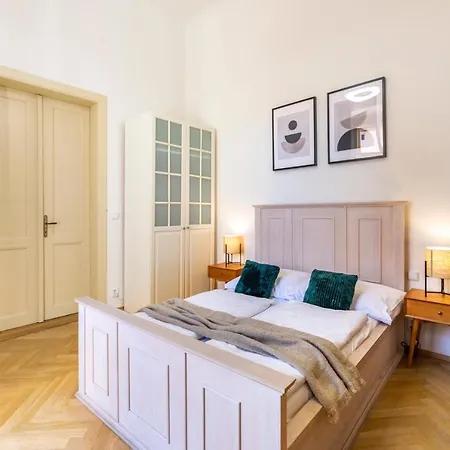 Aparthotel Celetna - Old Town