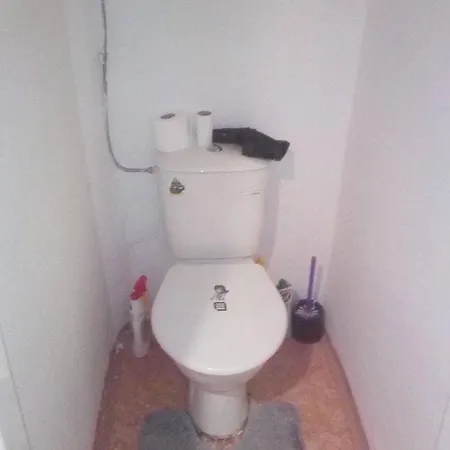 Flat 18 Minutes From Vaclavske Namesti Quarto em Acomodações Particulares *