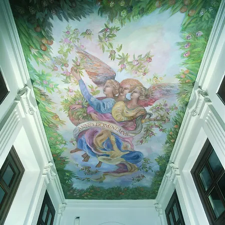 Garden Hotel