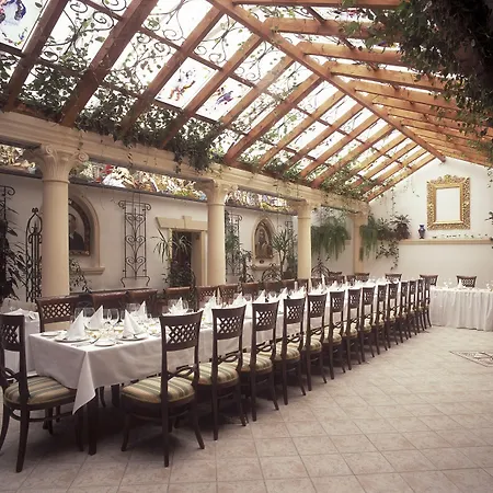 Garden Ξενοδοχείο 4*