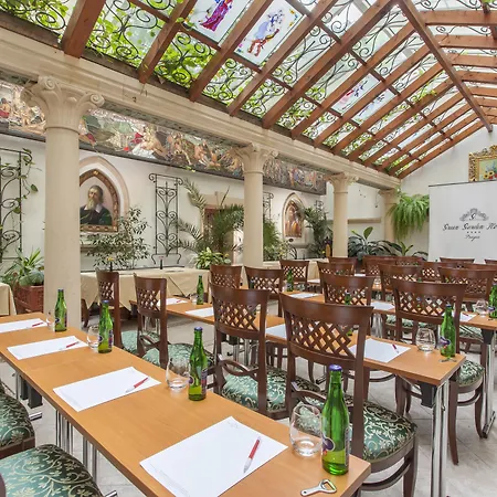 Garden Ξενοδοχείο 4*