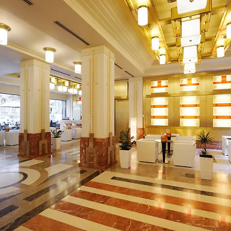 Hotel Majestic Plaza 4*