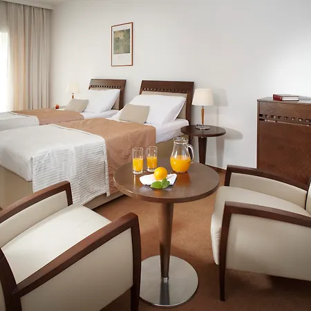 Clarion Old Town Hotel