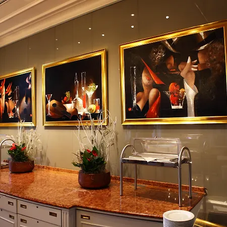Le Palais Art Szálloda 5*