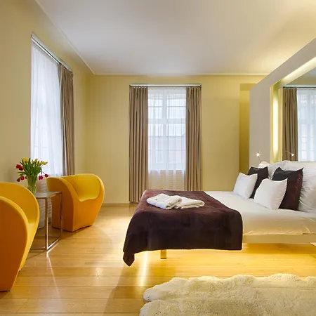 Three Storks Otel 5*