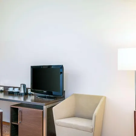 Clarion 4*