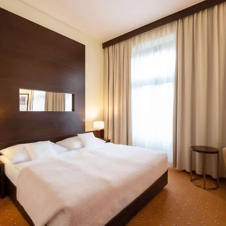 Clarion 4*