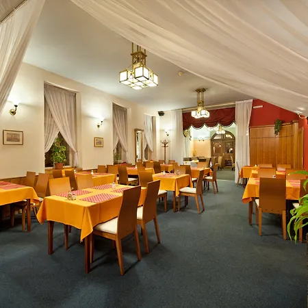 Hotel Aron
