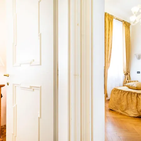 Charles Bridge Palace Hotell Prag