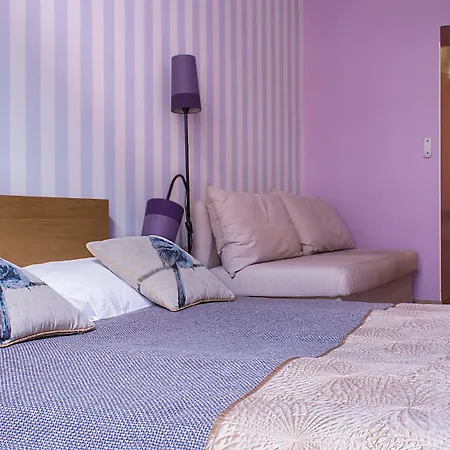 Hotel Royal Court Legerova 3*