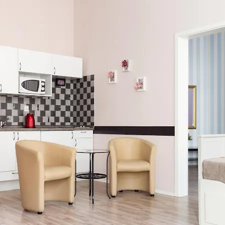 Royal Court Legerova 3* Praga