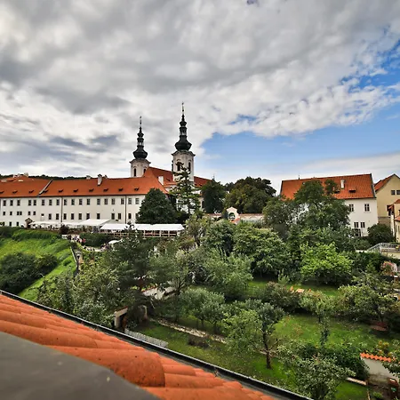 Questenberg Hotel 4*