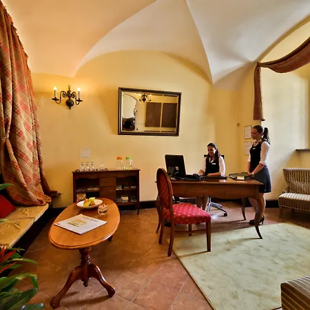 Questenberg Hotel 4*