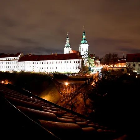 Questenberg Hotel 4*