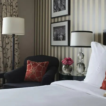 Отель Four Seasons 5*