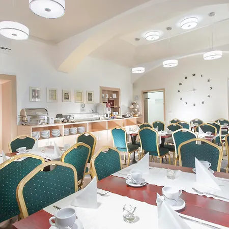 Hotel Lunik Praga