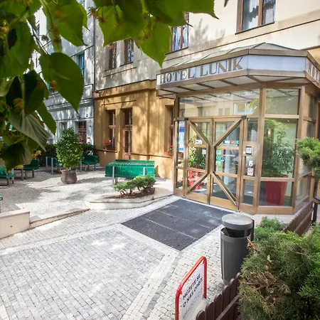 Lunik Hotel